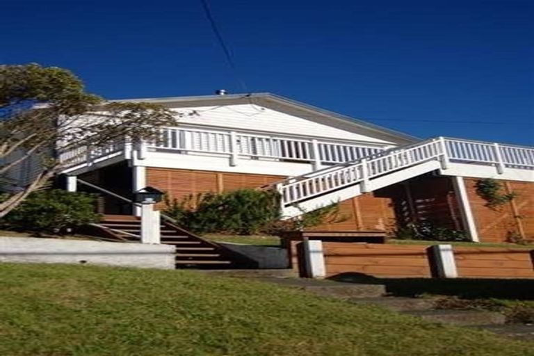 Photo of property in 94 Eden Street, Island Bay, Wellington, 6023