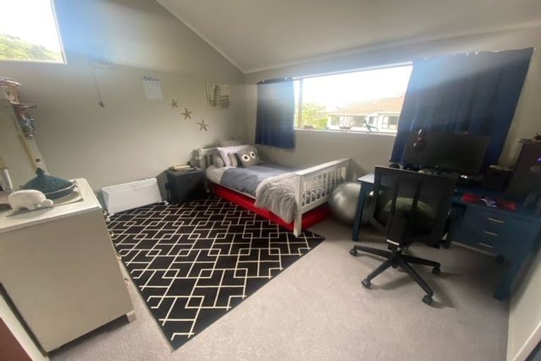 Photo of property in 70a Amapur Drive, Khandallah, Wellington, 6035