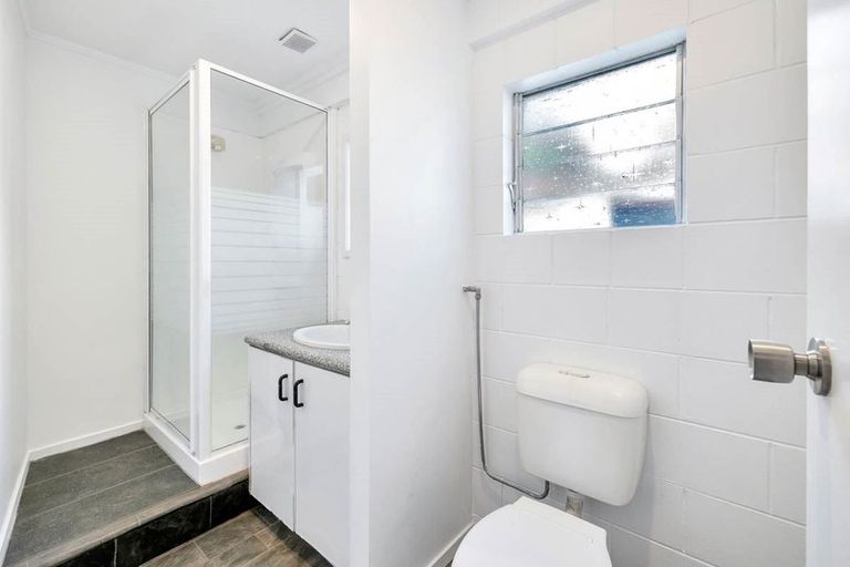 Photo of property in 1/135 Glamorgan Drive, Torbay, Auckland, 0630