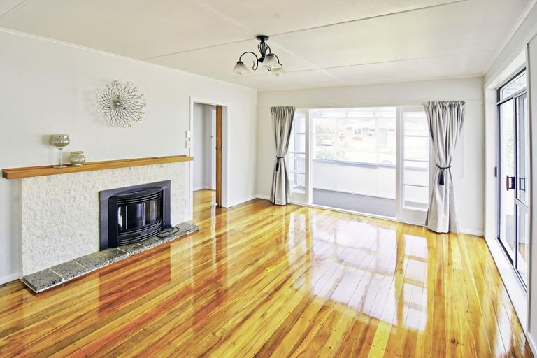 Photo of property in 24 Fergusson Street, Solway, Masterton, 5810