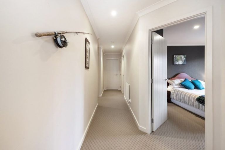 Photo of property in 122 Kinloch Road, Kinloch, Taupo, 3377