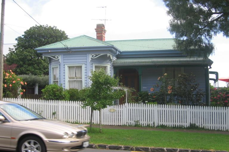Photo of property in 23 Albert Road, Devonport, Auckland, 0624