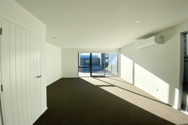 Photo of property in 10 Wheatsheaf Lane, Heathcote Valley, Christchurch, 8022