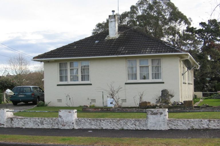 Photo of property in 17 Stokes Crescent, Maeroa, Hamilton, 3200