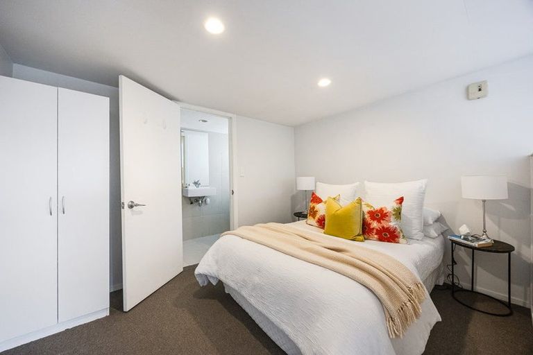 Photo of property in 58 Church Street, Devonport, Auckland, 0624