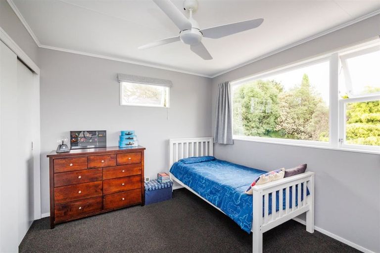 Photo of property in 11 Erin Street, Hokowhitu, Palmerston North, 4410