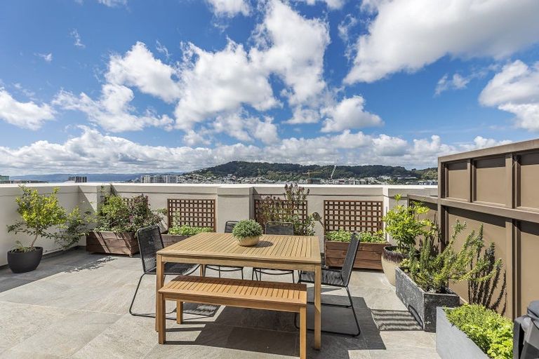 Photo of property in Augusta Apartments, 37/254 Willis Street, Te Aro, Wellington, 6011