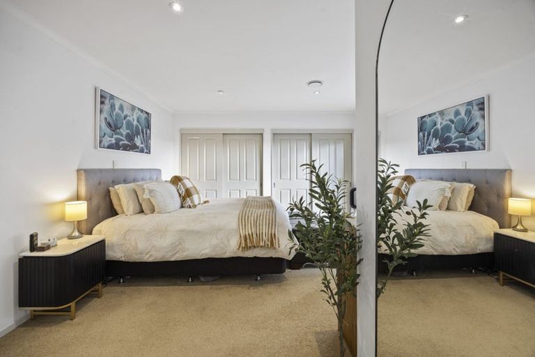 Photo of property in 1 Orlando Close, Frankleigh Park, New Plymouth, 4310