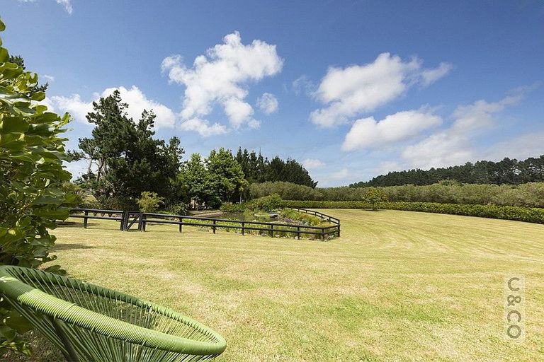 Photo of property in 433 Old North Road, Kumeu, 0892