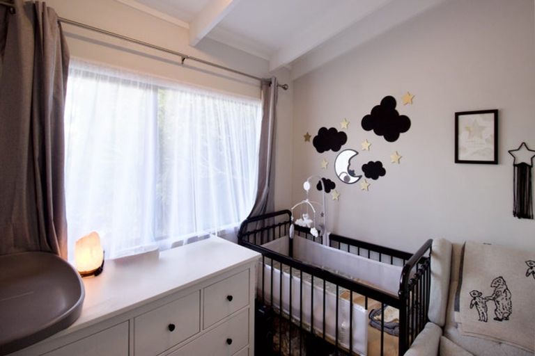 Photo of property in 36 Cockayne Crescent, Sunnynook, Auckland, 0620