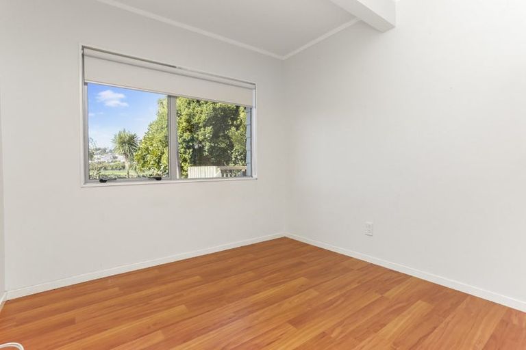 Photo of property in 158 Cascades Road, Pakuranga Heights, Auckland, 2010