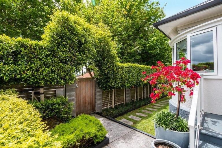 Photo of property in 1b Nottingham Street, Westmere, Auckland, 1022