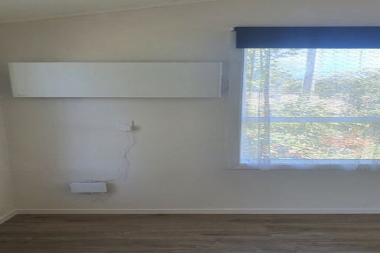 Photo of property in 68 Broderick Road, Johnsonville, Wellington, 6037