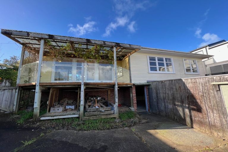 Photo of property in 9 Lewis Road, Pakuranga, Auckland, 2010