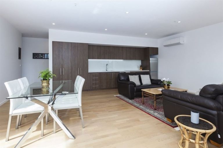 Photo of property in 1/50 Kilmore Street, Christchurch Central, Christchurch, 8013