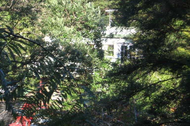 Photo of property in 32 Laingholm Drive, Laingholm, Auckland, 0604