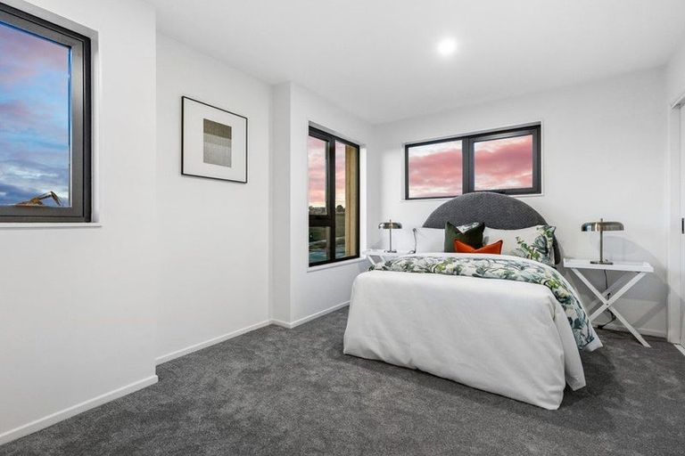 Photo of property in 216 Henwood Road, Westgate, 0814