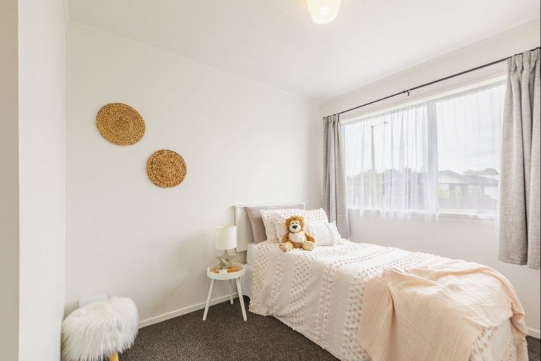 Photo of property in 94 Wynyard Crescent, Tamatea, Napier, 4112