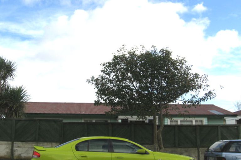 Photo of property in 87 Driver Crescent, Cannons Creek, Porirua, 5024