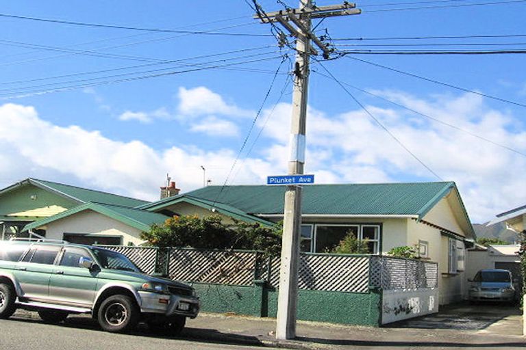 Photo of property in 34 Plunket Avenue, Petone, Lower Hutt, 5012