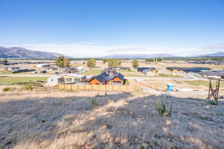 Photo of property in 17 Tomtit Crescent, Lake Hawea, Wanaka, 9382