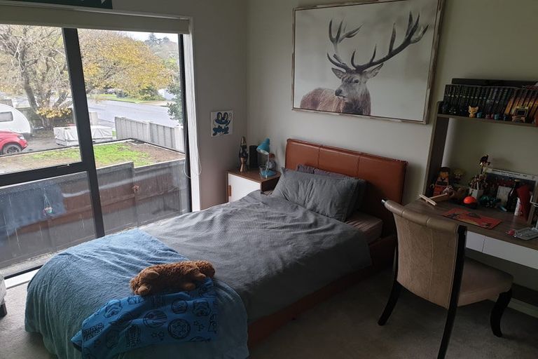 Photo of property in 71b Glenmore Road, Sunnyhills, Auckland, 2010