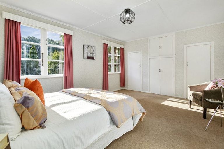 Photo of property in 83 Oxford Street, Tawa, Wellington, 5028