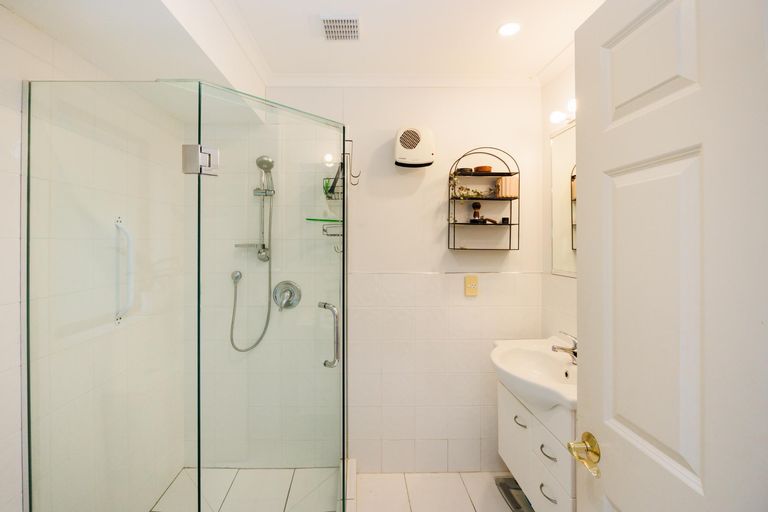 Photo of property in 5 Pastoral Lane, Hokowhitu, Palmerston North, 4410