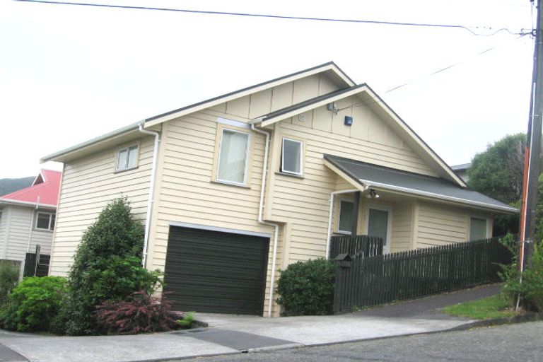 Photo of property in 1a Pomare Street, Ngaio, Wellington, 6035