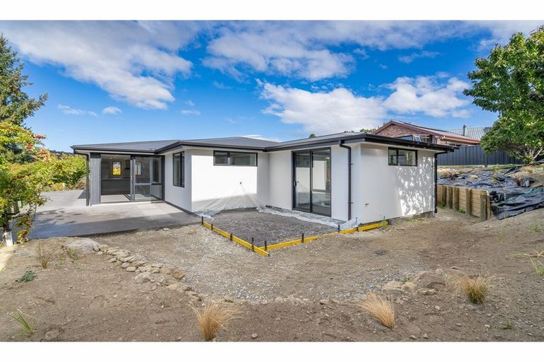 Photo of property in 2c Craig Place, Bridge Hill, Alexandra, 9320