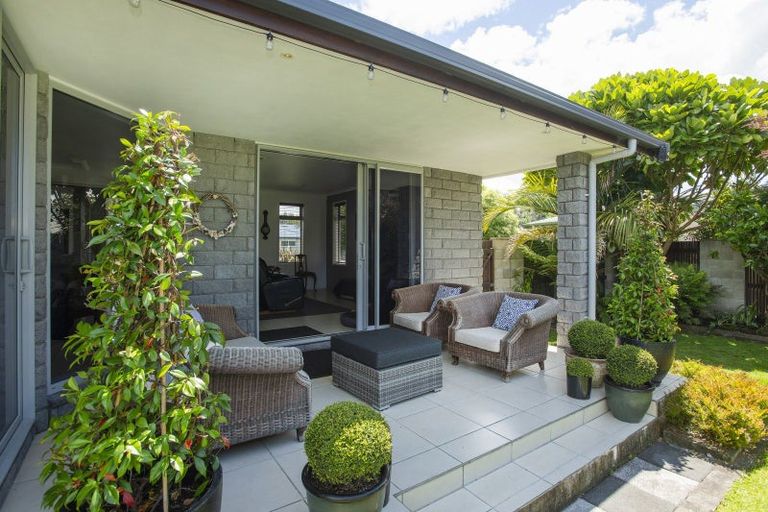 Photo of property in 13 Parkview Place, Riverdale, Gisborne, 4010