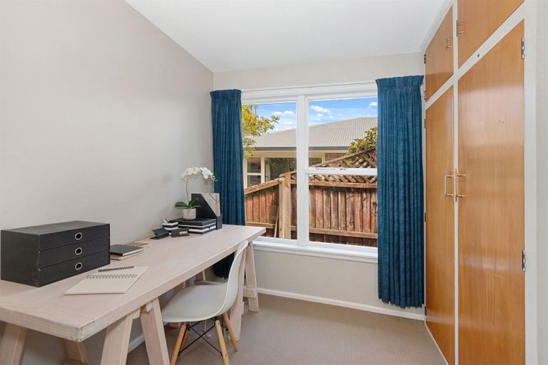 Photo of property in 37 Dunster Street, Burnside, Christchurch, 8053