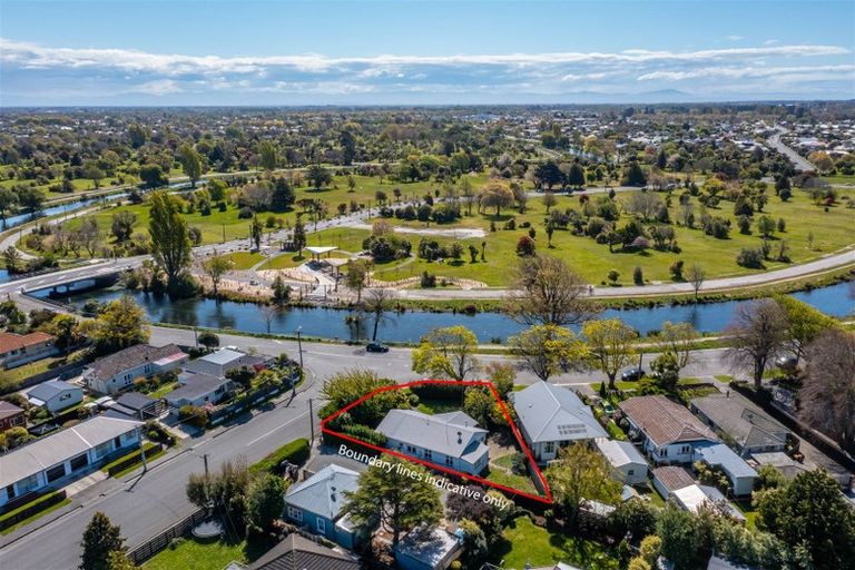 Photo of property in 678 Avonside Drive, Avonside, Christchurch, 8061