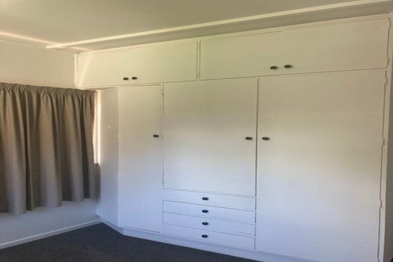 Photo of property in 15 Hattaway Avenue, Bucklands Beach, Auckland, 2012