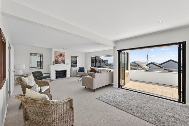 Photo of property in 5 Midway Avenue, Castor Bay, Auckland, 0620