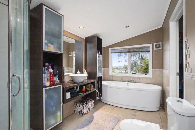 Photo of property in 1 Collingwood Road, Waiuku, 2123