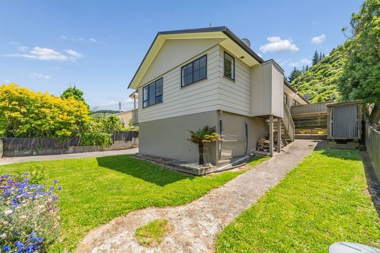 Photo of property in 2/84 Gillespies Road, Birchville, Upper Hutt, 5018