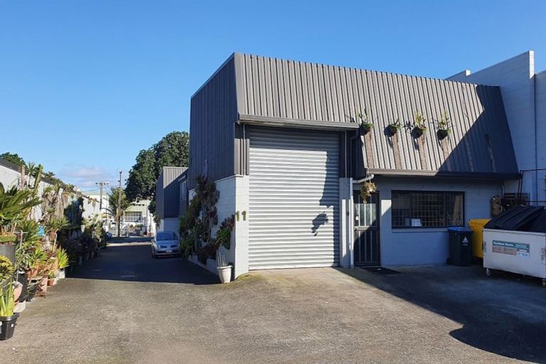 Photo of property in 2/7 Spring Street, Papatoetoe, Auckland, 2025