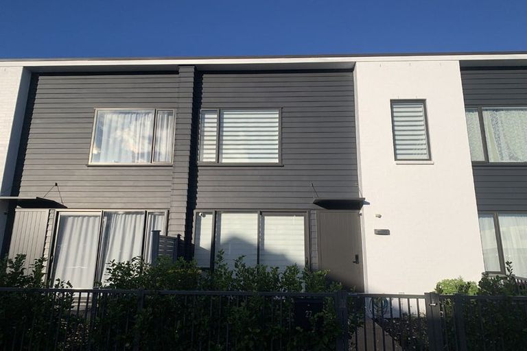 Photo of property in 27 Boyes Avenue, Whenuapai, Auckland, 0618