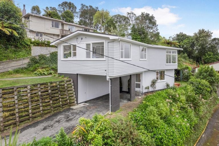 Photo of property in 22 Hollies Crescent, Johnsonville, Wellington, 6037