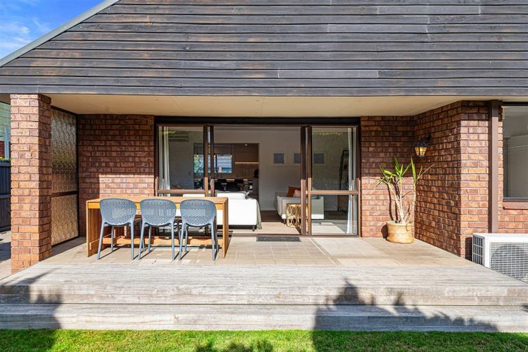 Photo of property in 19 Rubens Place, Burnside, Christchurch, 8053