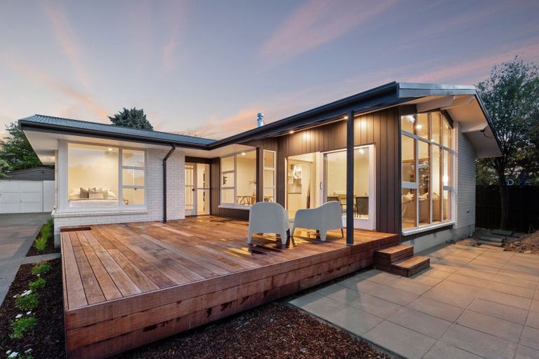 Photo of property in 40 Torquay Place, Bryndwr, Christchurch, 8053