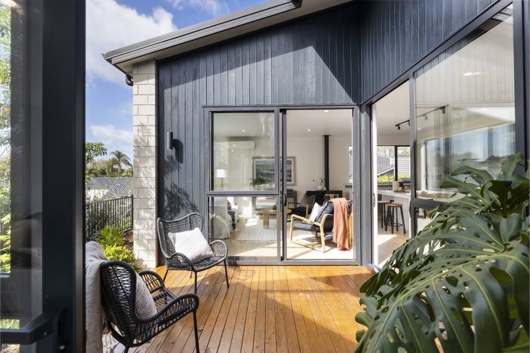 Photo of property in 102 Moffat Road, Bethlehem, Tauranga, 3110