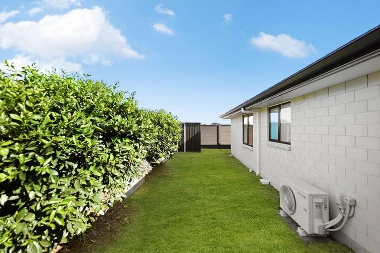 Photo of property in 18a Rose Leigh Drive, Cambridge, 3434