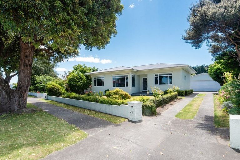 Photo of property in 25 Logan Avenue, Marewa, Napier, 4110