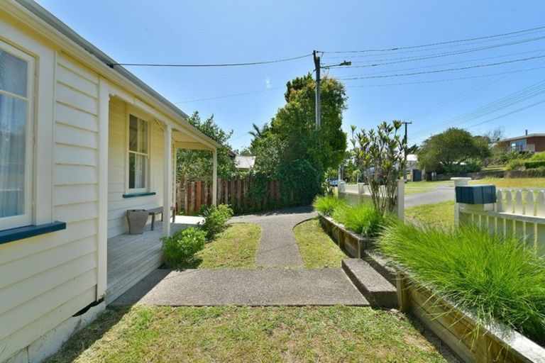 Photo of property in 31 Garfield Road, Helensville, 0800