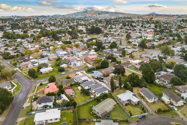 Photo of property in 44 Birdwood Road, Pukekohe, 2120