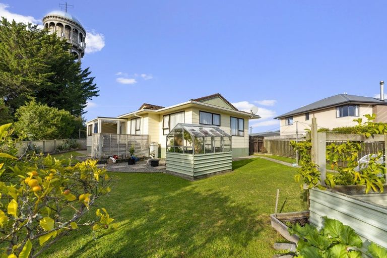 Photo of property in 20 Bastia Avenue, Bastia Hill, Whanganui, 4500