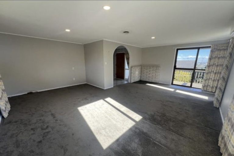 Photo of property in 18 Deodar Place, Totara Heights, Auckland, 2105