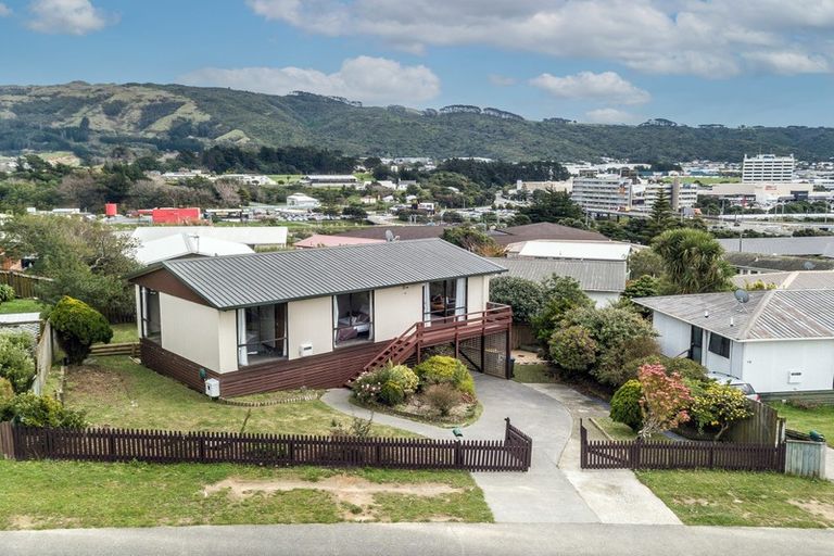 Photo of property in 18 Awatea Street, Ranui, Porirua, 5024